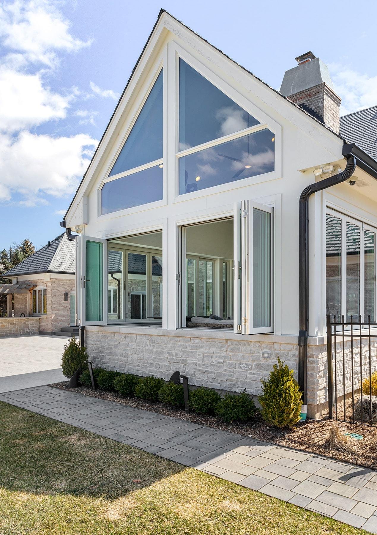 Modern Grace: A Masterful Lake Forest Family Room Addition | Airoom ...