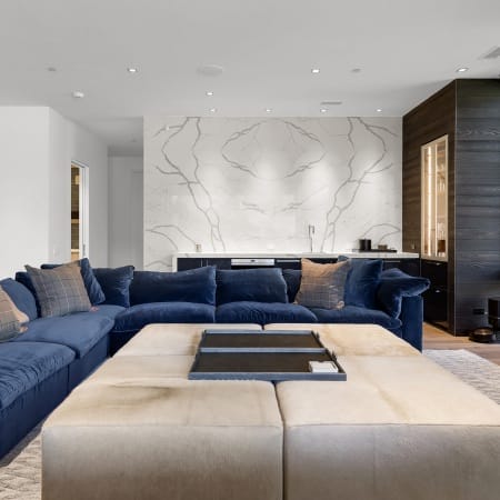 Seating for 15 with Wet Bar