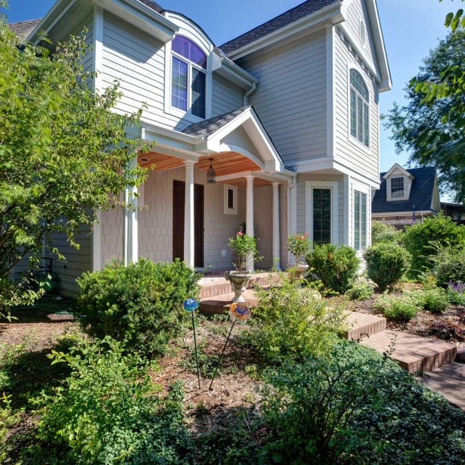 Window Replacements with Enhanced Trim Molding