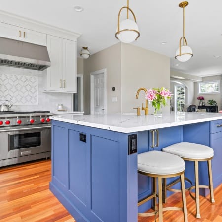 Island Seating and Storage with  Wine Chiller