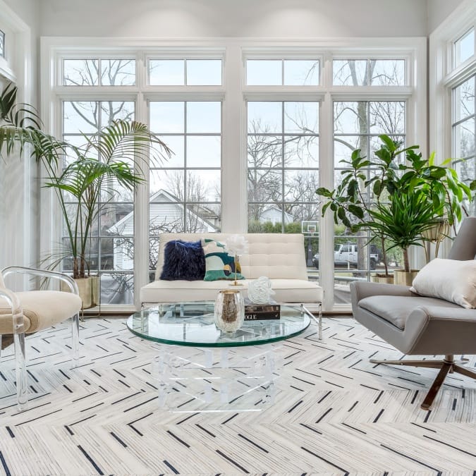 Solarium with patio deck access