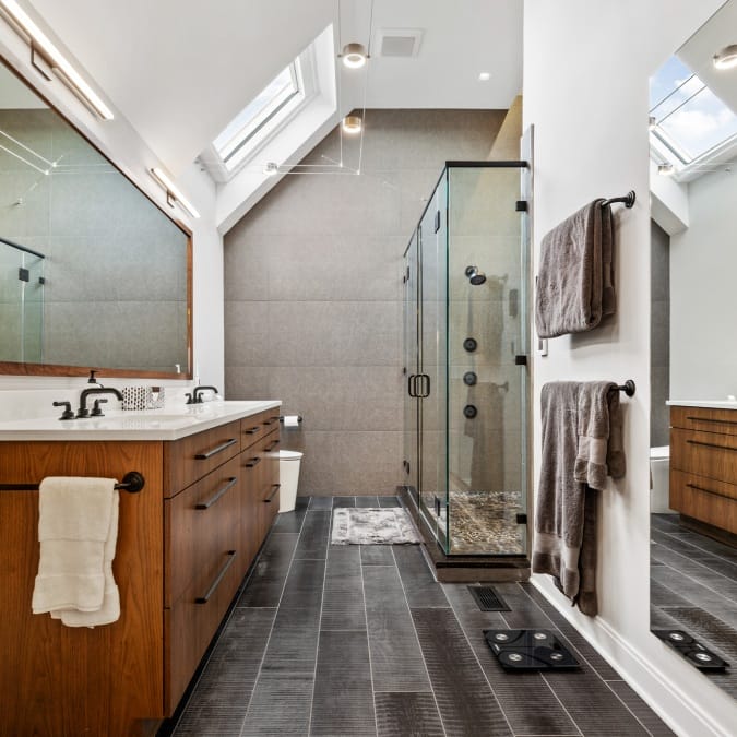 Primary Suite Bathroom