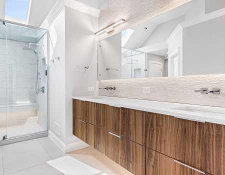 Floating Vanity with Quartz Countertop