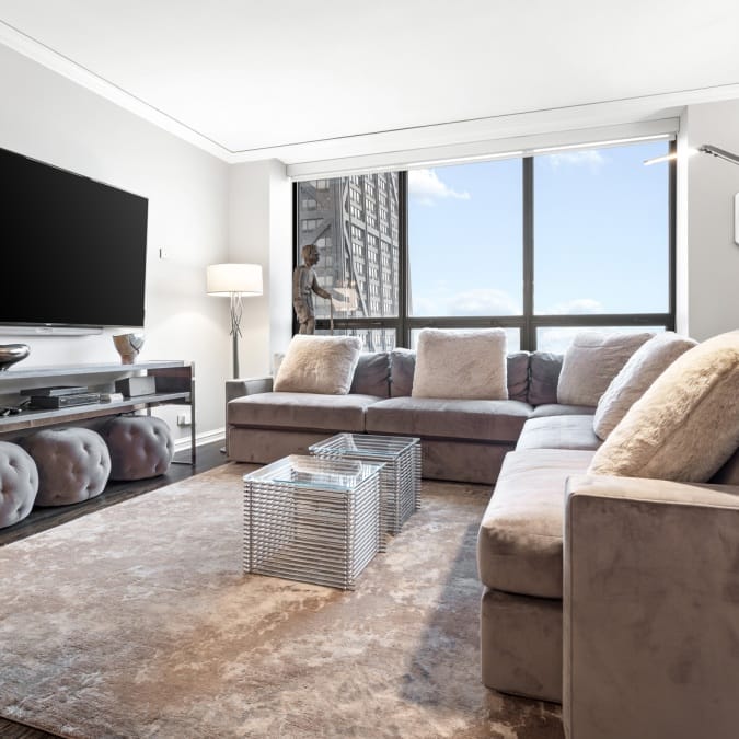 Floor to Ceiling Windows Brings Plenty of Natural Light