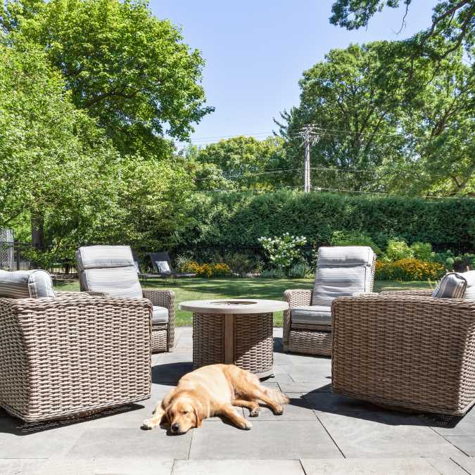 Outdoor Patio with Pavers