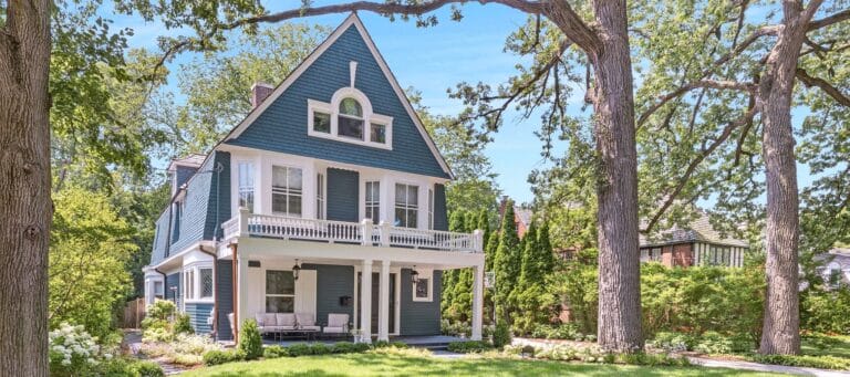 The possibilities pf adding a room blog by Airoom®